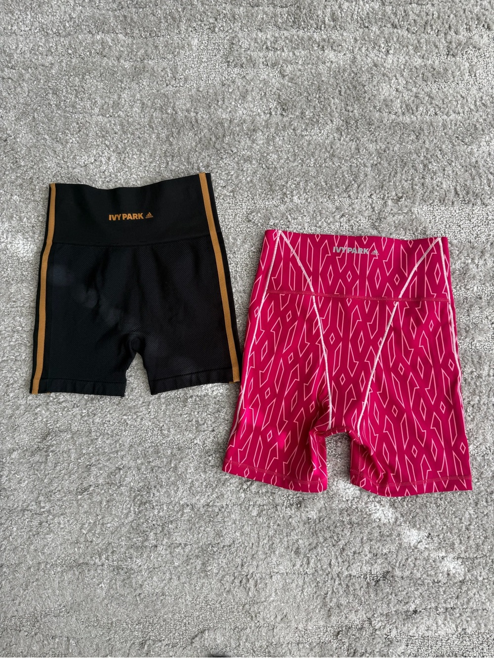 EUC Ivy Park Adidas Size XS Short Bundle